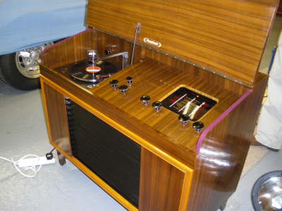 606 Radiogram 1947
